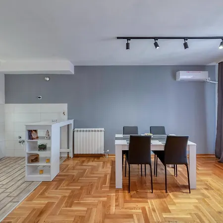 Nobless Apartment *